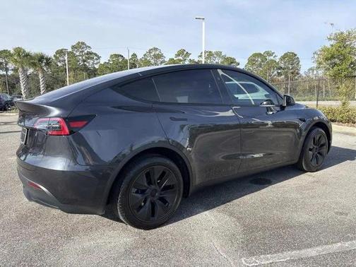 2025 Tesla Model Y Long Range Dual Motor Rear-Wheel Drive