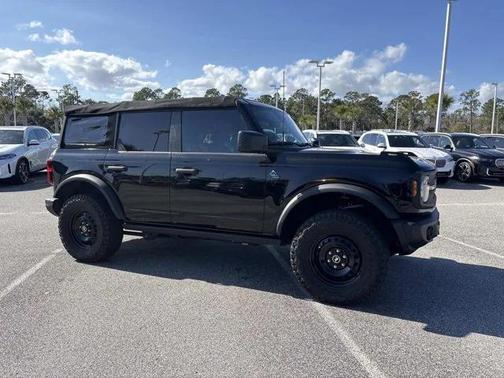2023 Ford Bronco Black Diamond