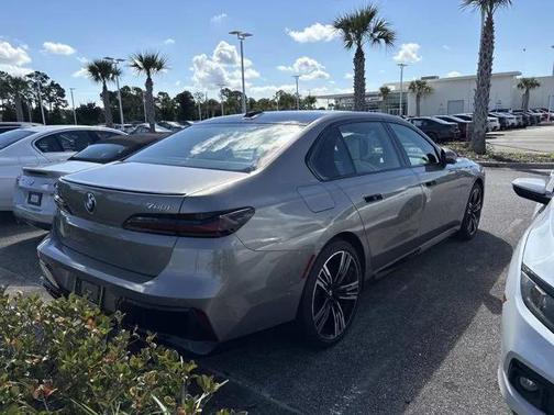 2023 BMW 760 i xDrive