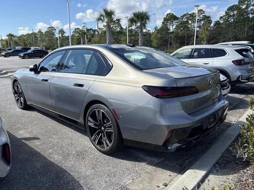 2023 BMW 760 i xDrive