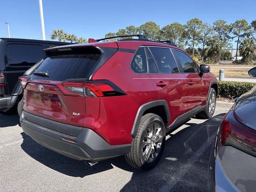 2021 Toyota RAV4 XLE Premium