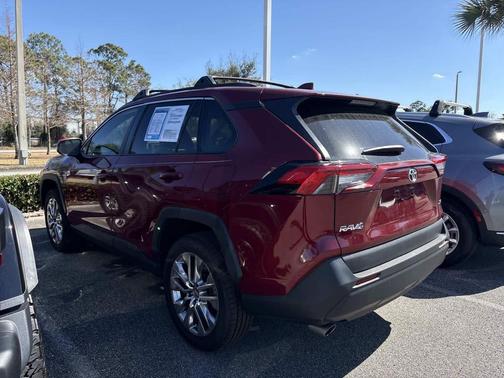 2021 Toyota RAV4 XLE Premium