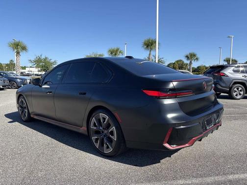 2023 BMW 740 i