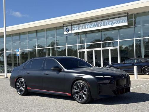 2023 BMW 740 i