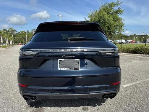 2023 Porsche Cayenne Platinum Edition