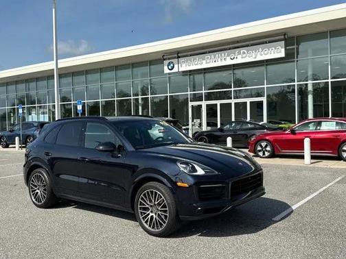 2023 Porsche Cayenne Platinum Edition