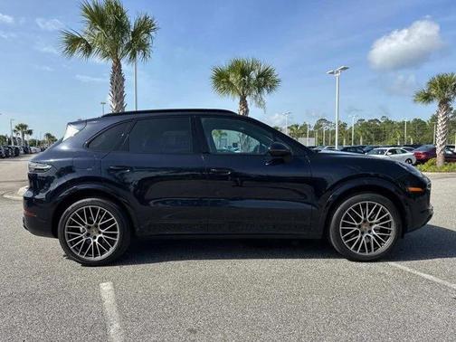 2023 Porsche Cayenne Platinum Edition