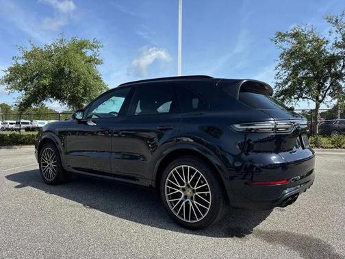 2023 Porsche Cayenne Platinum Edition