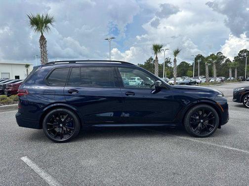 2026 BMW X7 M60i
