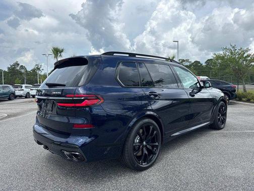 2026 BMW X7 M60i