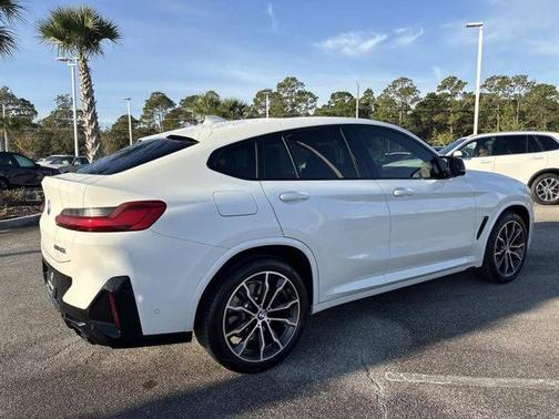 2023 BMW X4 M40i
