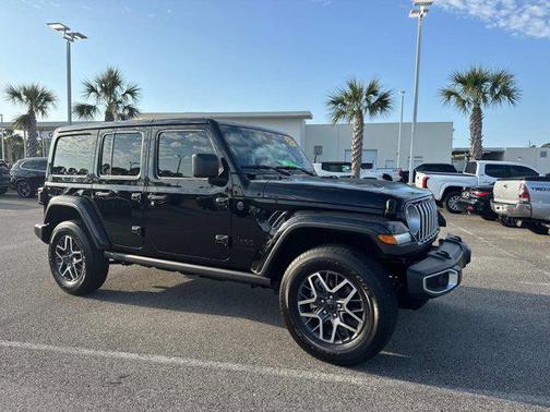 2025 Jeep Wrangler 4-Door Sahara 4x4