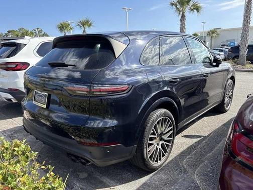 2022 Porsche Cayenne Platinum Edition