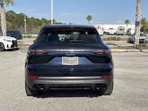 2022 Porsche Cayenne Platinum Edition