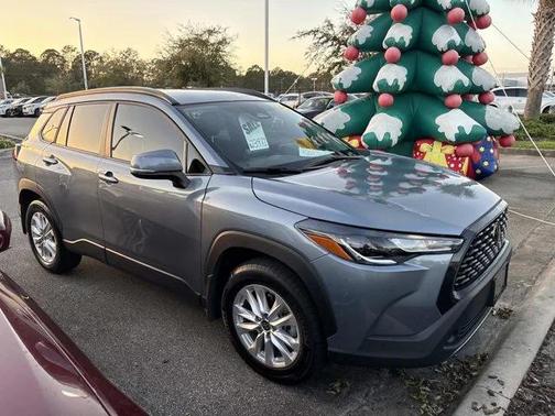 2024 Toyota Corolla Cross LE