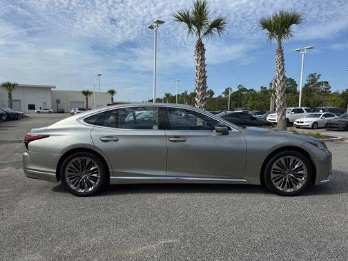 2022 Lexus LS 500 Base