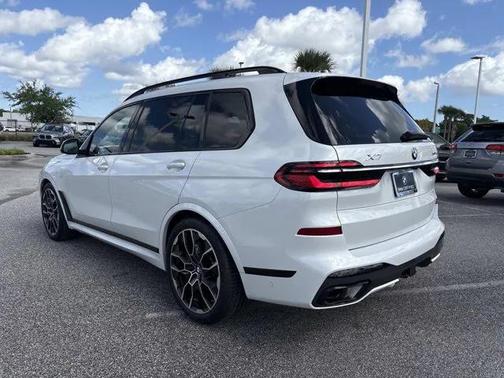 2023 BMW X7 xDrive40i