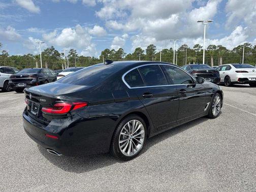 2022 BMW 530 i