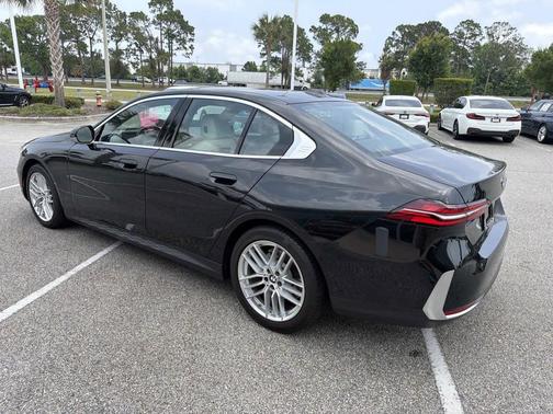 Black Sapphire Metallic 2024 BMW 530 530i
