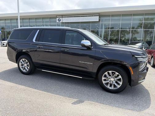 Dark Ash Metallic 2025 Chevrolet Suburban Premier