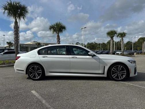 2021 BMW 740 xDrive