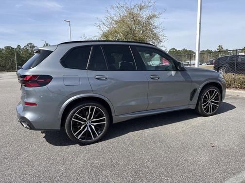 Skyscraper Grey Metallic 2025 BMW X5 xDrive40i