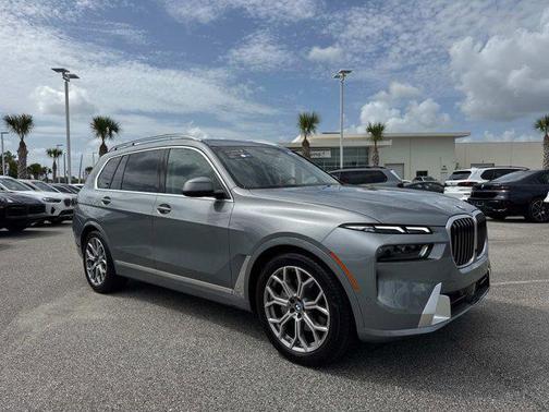 2025 BMW X7 xDrive40i