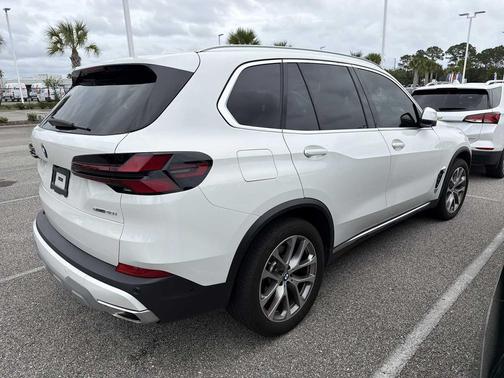 Alpine White 2025 BMW X5 sDrive40i