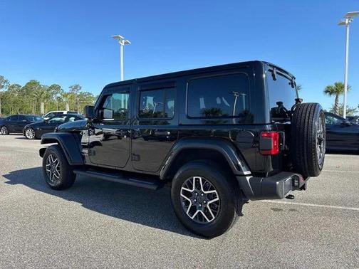 2024 Jeep Wrangler 4-Door Sahara 4x4