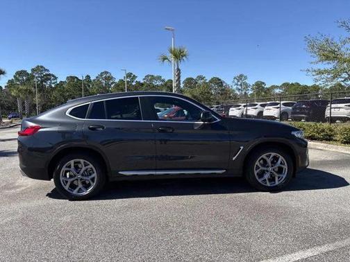 2024 BMW X4 xDrive30i