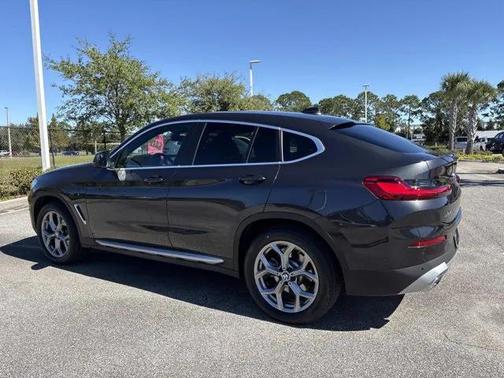 2024 BMW X4 xDrive30i