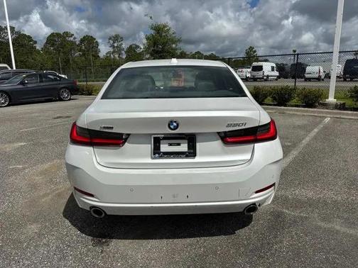 2024 BMW 330 i xDrive