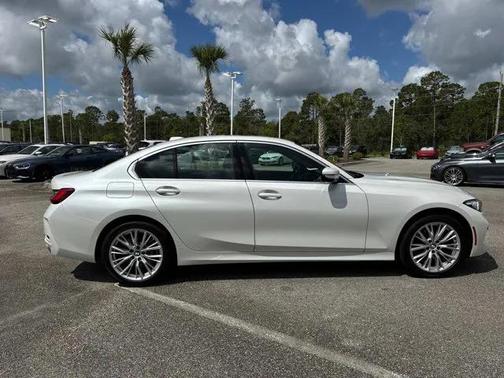 2024 BMW 330 i xDrive
