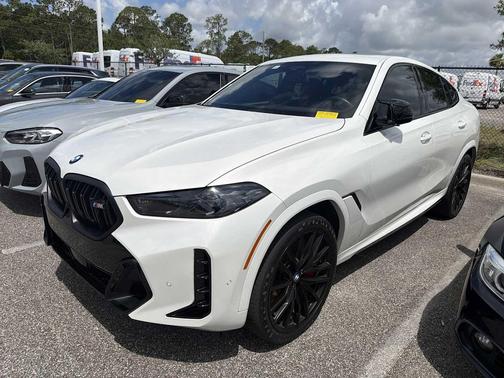 Mineral White Metallic 2024 BMW X6 M60i