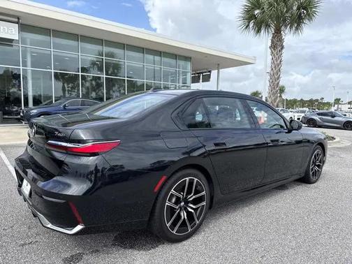 2023 BMW 740 i