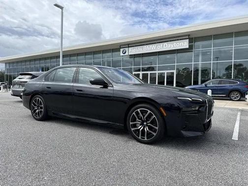 2023 BMW 740 i