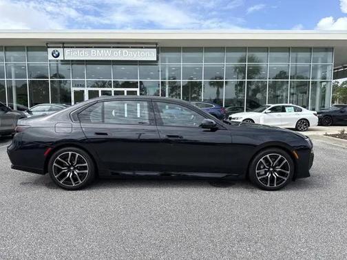2023 BMW 740 i
