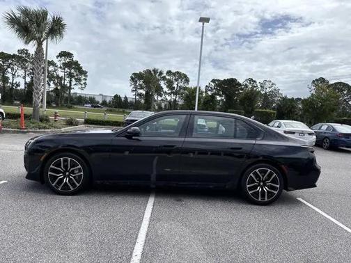 2023 BMW 740 i