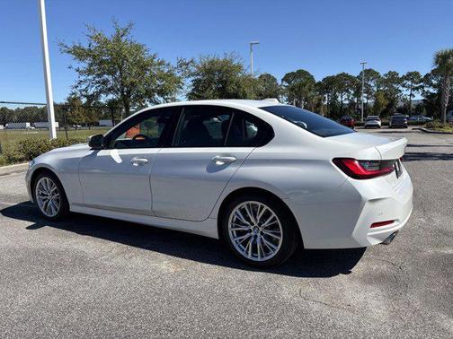 2023 BMW 330 330i