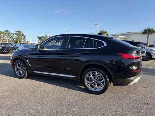 2025 BMW X4 xDrive30i