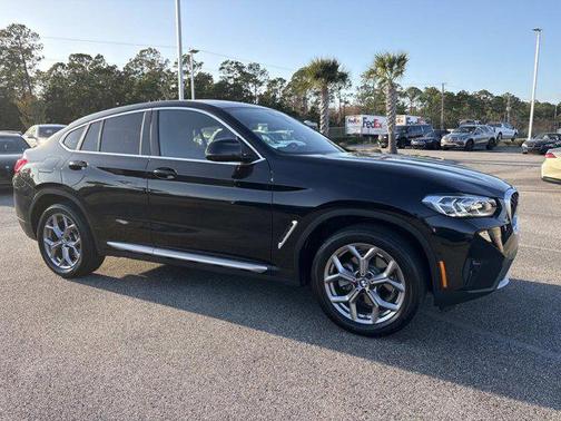 2025 BMW X4 xDrive30i