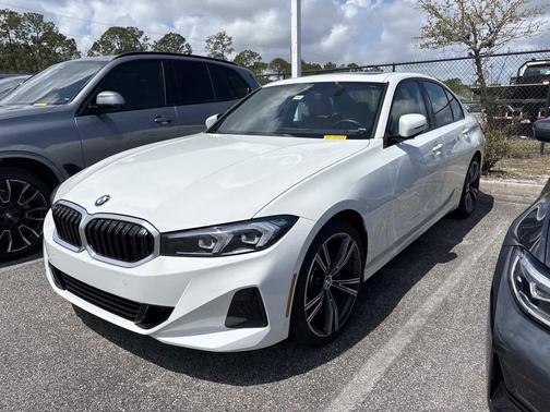 Alpine White 2023 BMW 330 330i