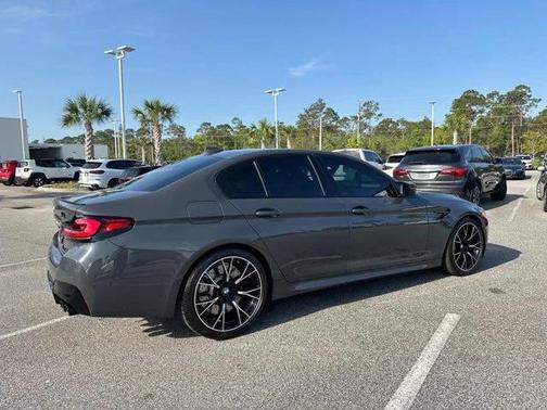 2022 BMW M5 Base