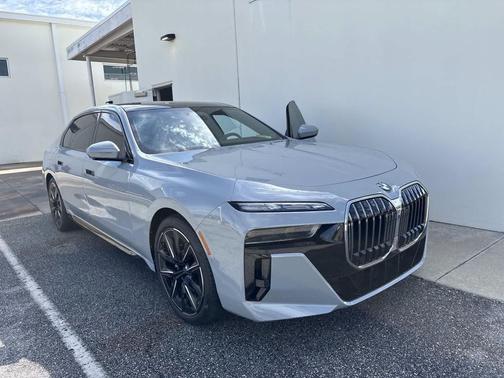2023 BMW 740 i
