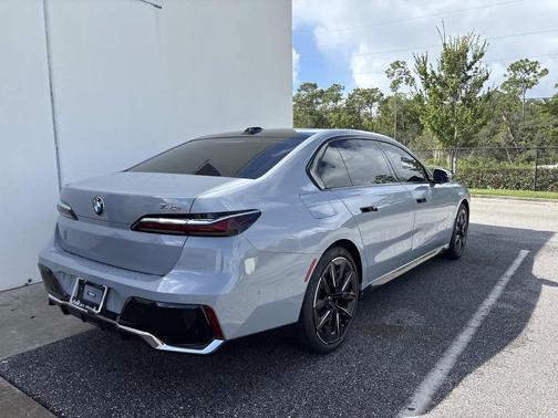 2023 BMW 740 i