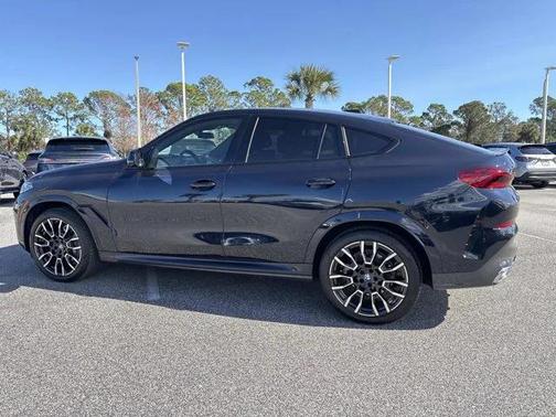 2025 BMW X6 xDrive40i