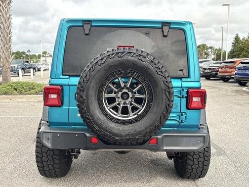 Bikini Pearlcoat 2020 Jeep Wrangler Unlimited Willys 4x4