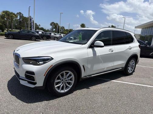 Alpine White 2023 BMW X5 sDrive40i
