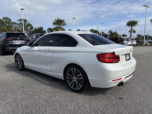2018 BMW 230 230i