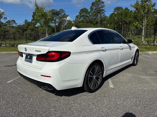 2022 BMW 540 i